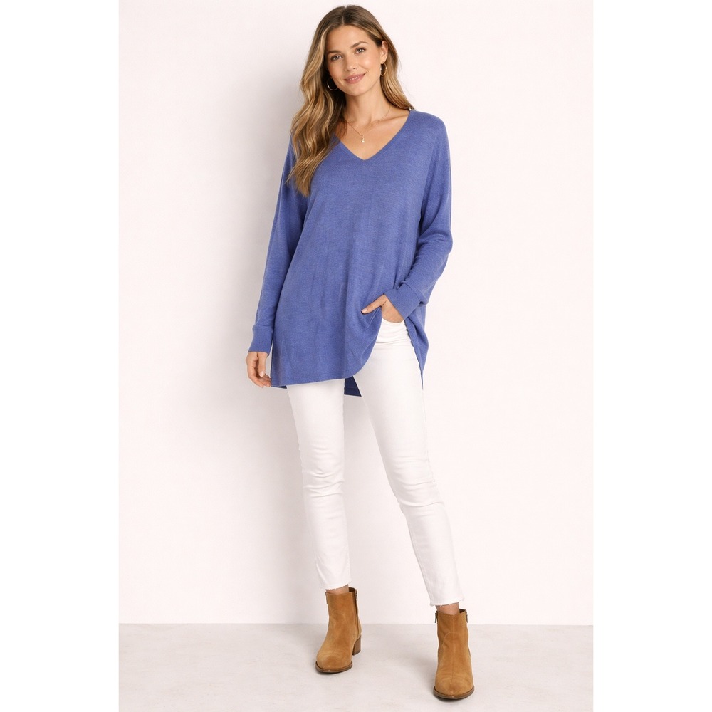 Eileen Fisher Blue 100% Merino Wool V-Neck Tunic Sweater Medium Italian Yarn